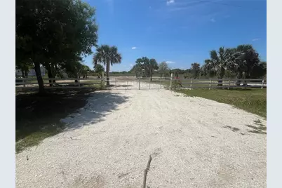 19374 NW 302nd Street, Okeechobee, FL 34972 - Photo 4