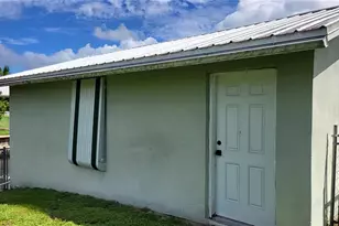 1114 Lisa Ln, Okeechobee, FL 34974 - Photo 6