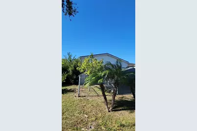 9801 Oaks Street, Tampa, FL 33635 - Photo 12