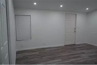 9801 Oaks Street, Tampa, FL 33635 - Photo 16