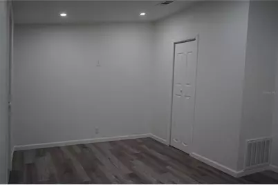 9801 Oaks Street, Tampa, FL 33635 - Photo 18