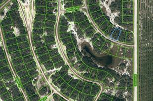 205 Crystal Lake Dr, Lake Placid, FL 33852 - Photo 1