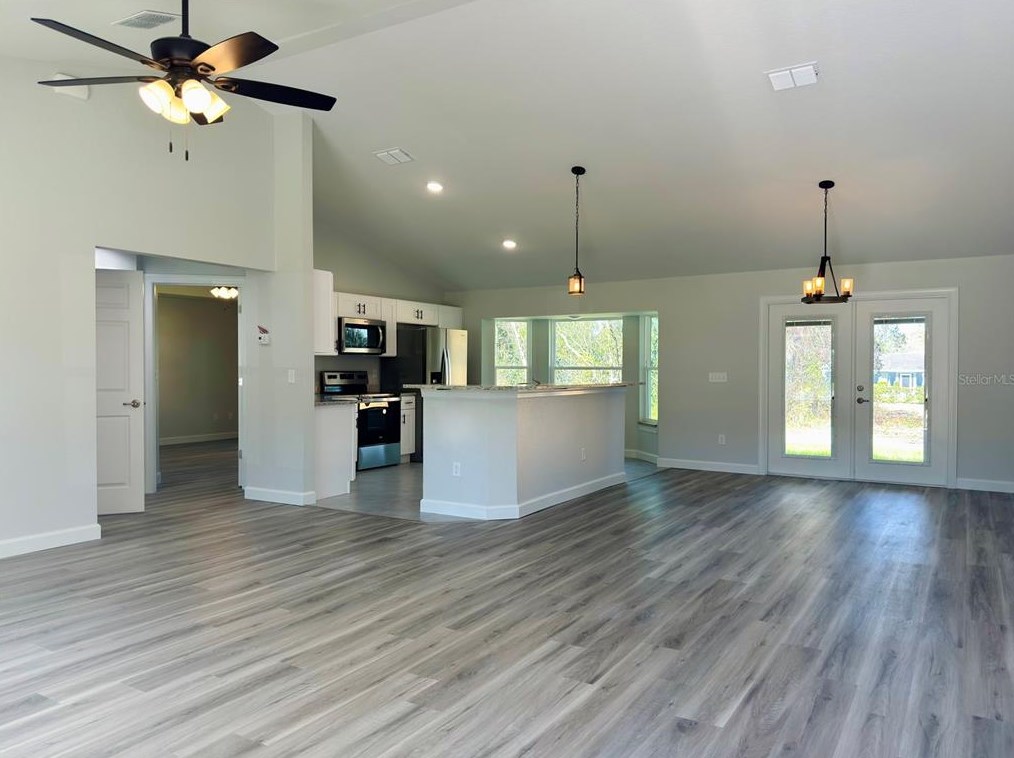 9449 159 Ln, Summerfield FL  34491-5643 exterior