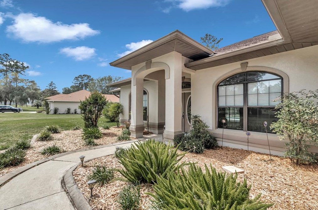 11828 Bluff Cove Path, Dunnellon, FL 34434-2286