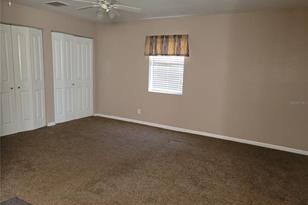 2115 NE 58th St - Photo 6