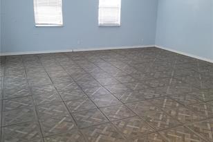 2115 NE 58th St - Photo 12