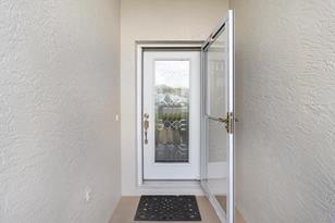 490 W Larchmont Ct - Photo 4