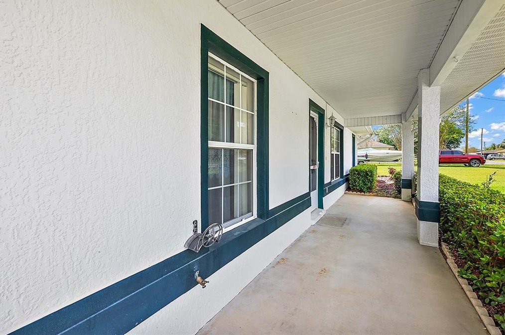11883 70th Avenue Rd, Belleview, FL 34420-4683