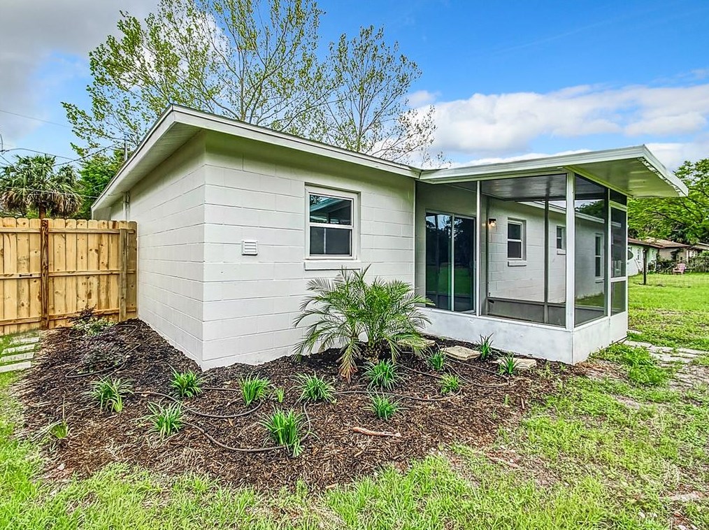 12400 95th Ter, Belleview FL  34420-7422 exterior
