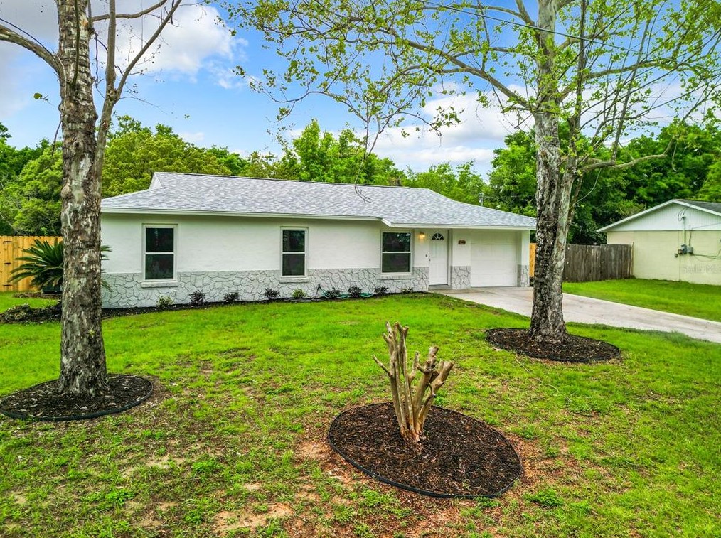 12400 95th Ter, Belleview FL  34420-7422 exterior