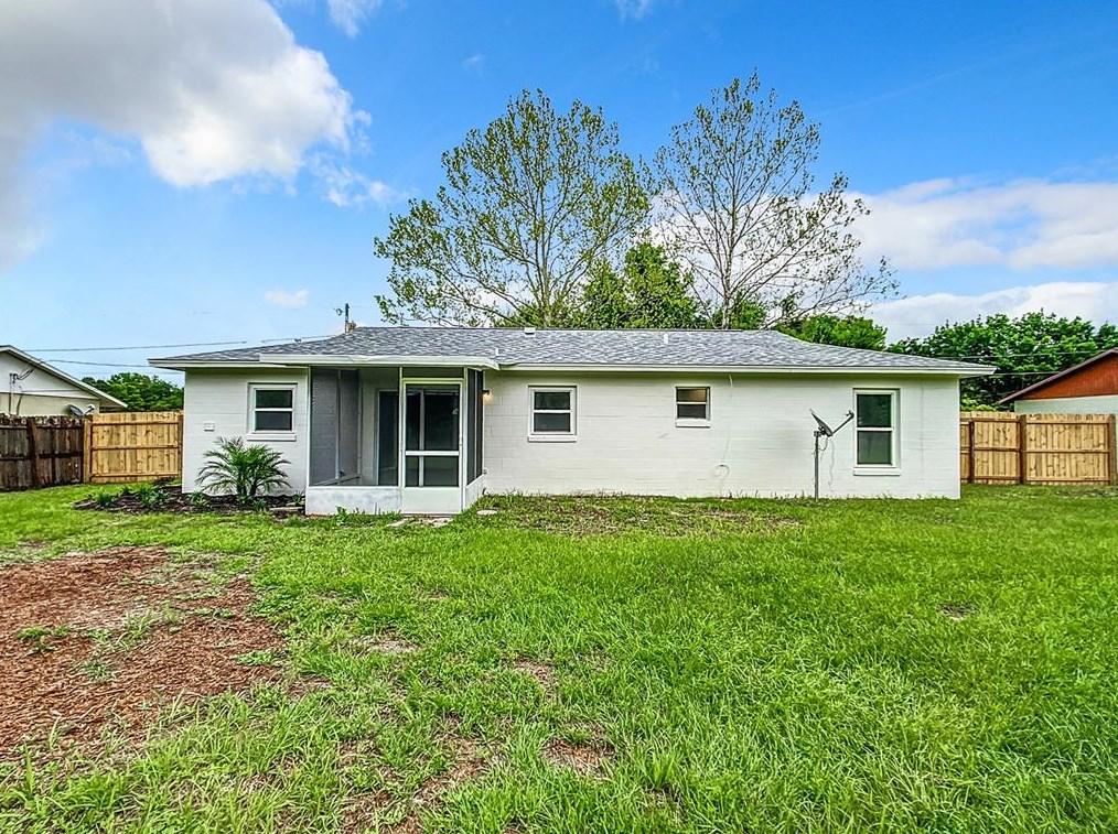 12400 95th Ter, Belleview FL  34420-7422 exterior