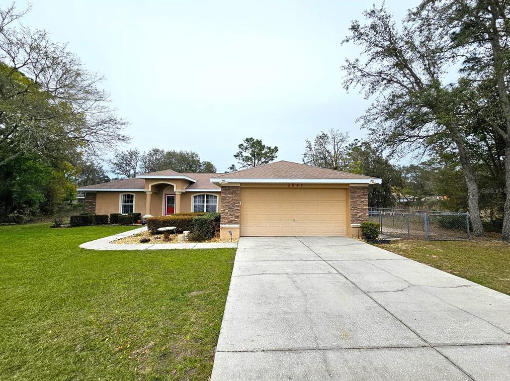 2047 W Paragon Ln, Dunnellon, FL 34434