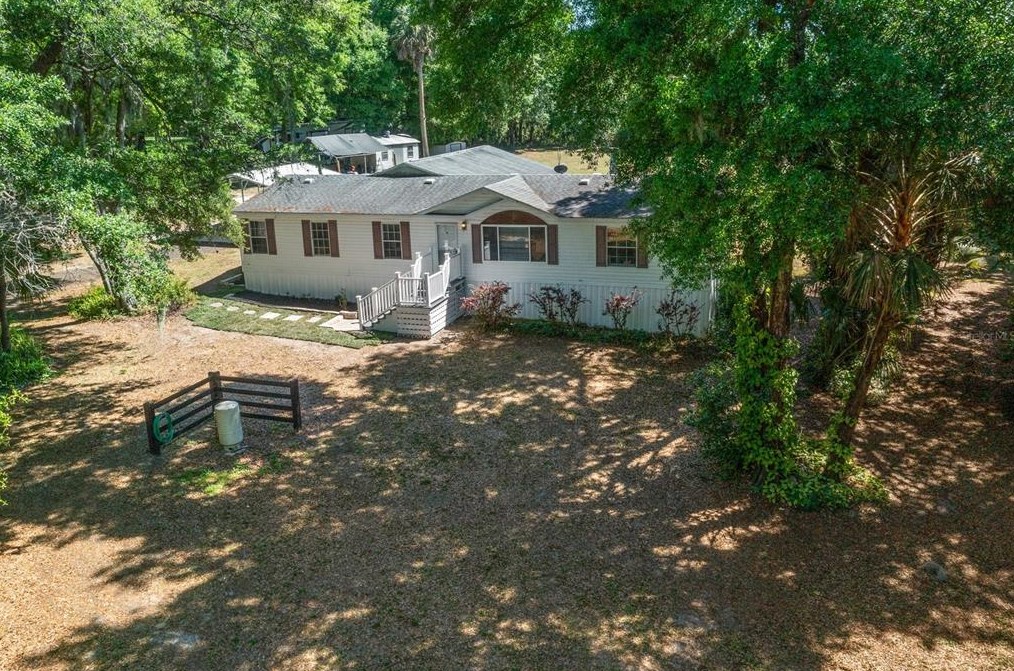 16950 115th Ave, Weirsdale, FL 32195-2800