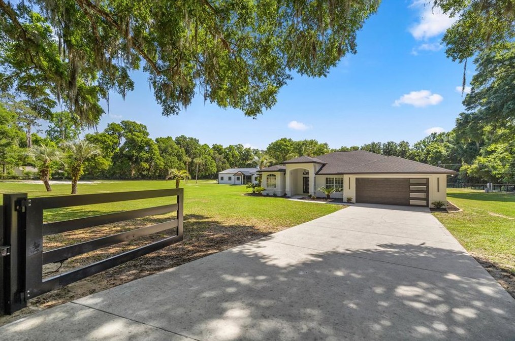 6191 7th Avenue Rd, Ocala, FL 34471-7457