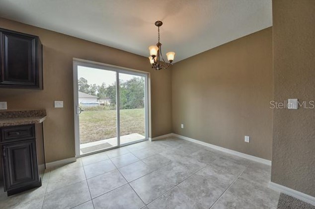 11 Sequoia Loop Ln, Ocklawaha, FL 32179