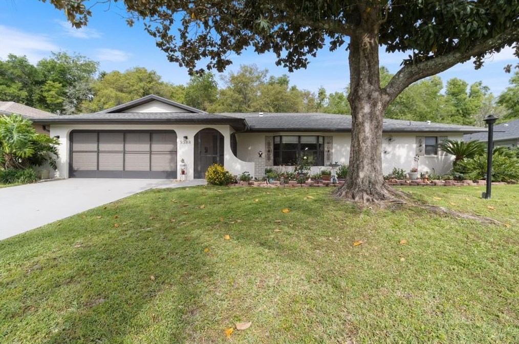 9388 N Agatha Dr, Dunnellon, FL 34434