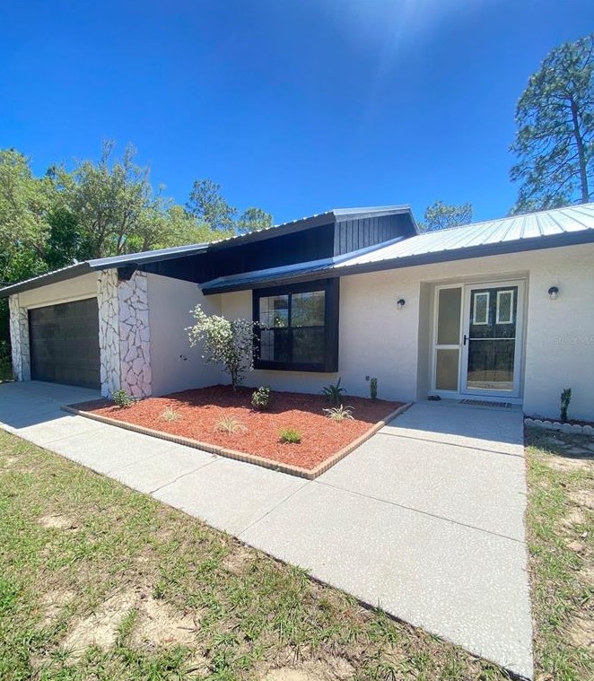 1240 W Zamora Ln, Dunnellon, FL 34434