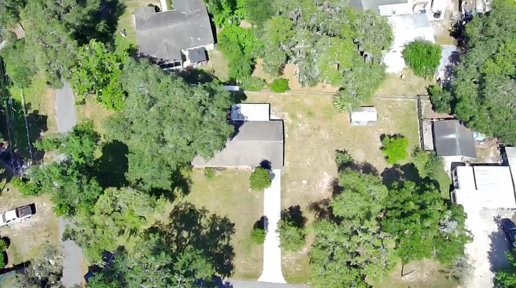2429 Cr 451, Lake Panasoffkee, FL 33538-5337