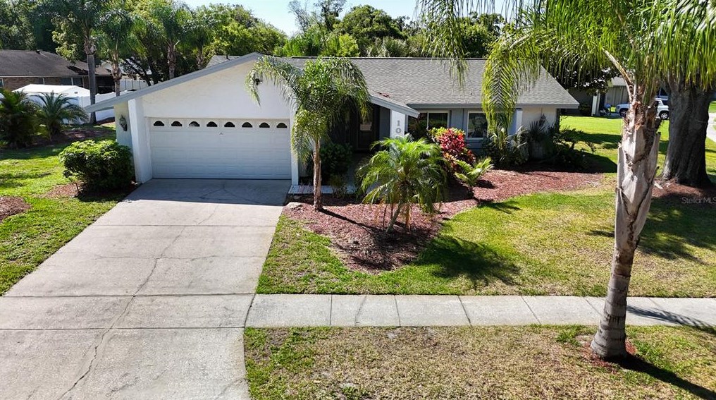 1001 Redbud Cir, Plant City FL  33563-8876 exterior