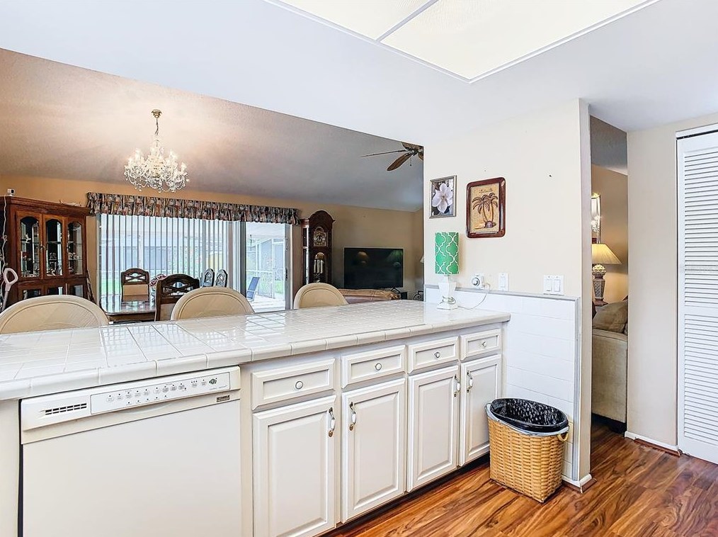 1001 Redbud Cir, Plant City FL  33563-8876 exterior