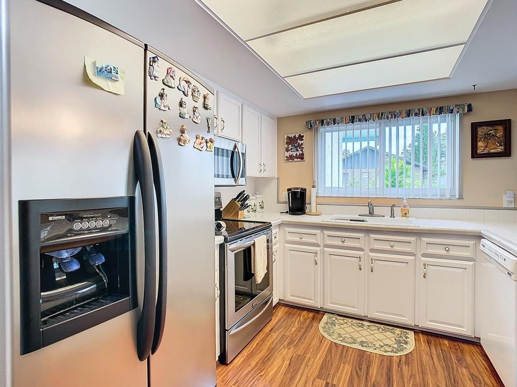 1001 Redbud Cir, Plant City FL  33563-8876 exterior