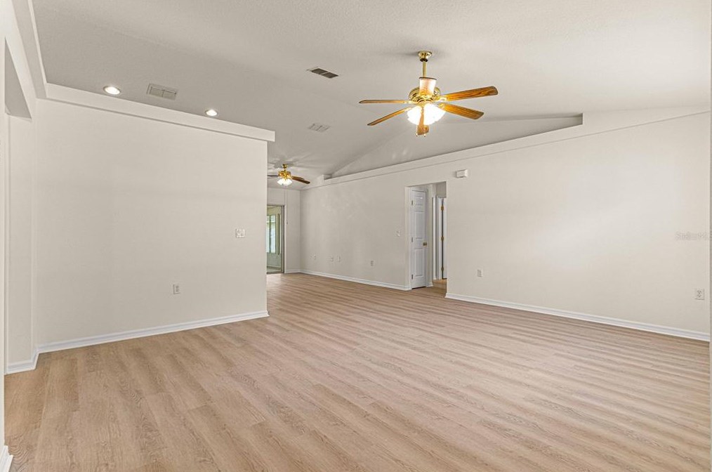 9292 161st Pl, Summerfield FL  34491-5873 exterior