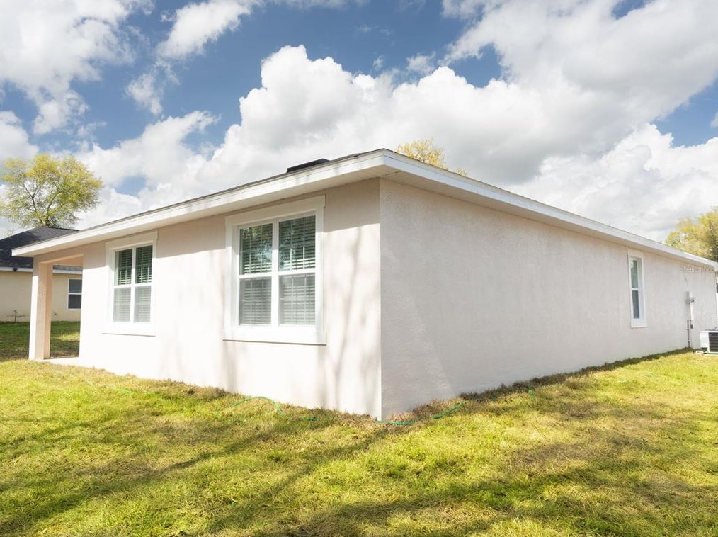 8956 164 Pl, Summerfield FL  34491-7019 exterior