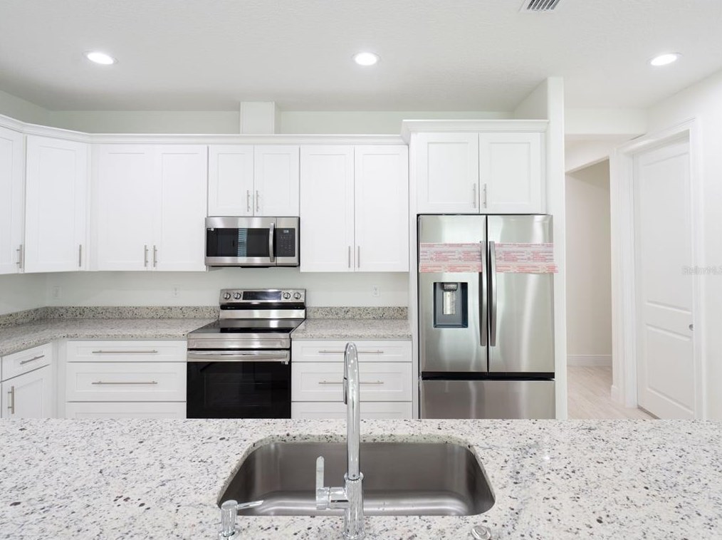 8956 164 Pl, Summerfield FL  34491-7019 exterior