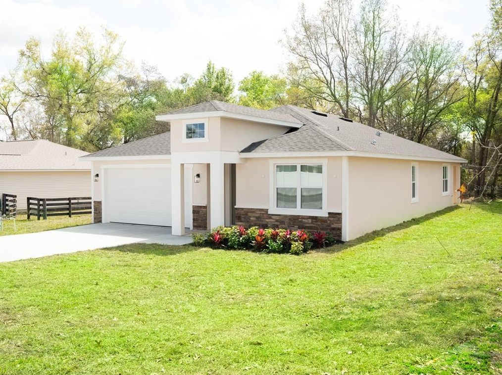 8956 164th Pl, Summerfield FL  34491-5817 exterior