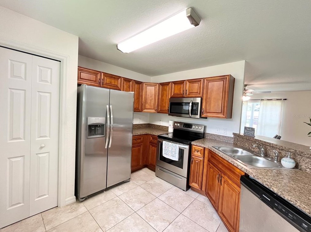 10 Cedar Tree Ter, Ocala FL  34472-2823 exterior