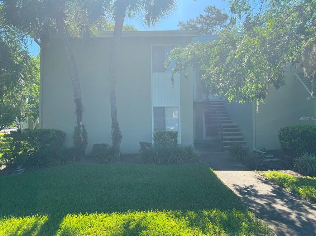 582 Bahia Cir, Ocala FL  34472-8582 exterior