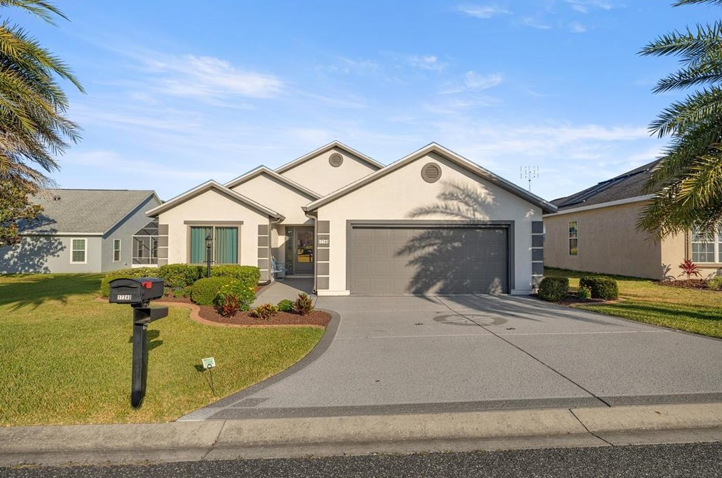 17340 111th Ave, Summerfield, FL 34491-8642