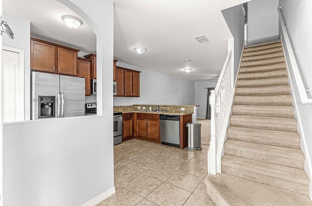 1230 Windsor Lake Cir, Sanford, FL 32773-5717
