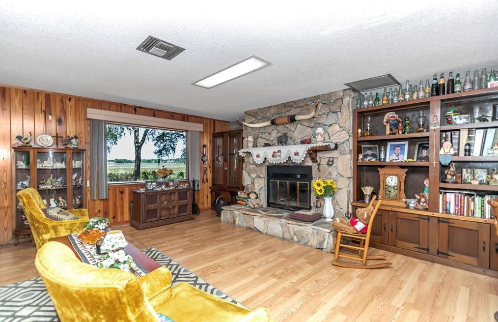 24320 Shorewood Dr, Dunnellon FL  34431-3724 exterior