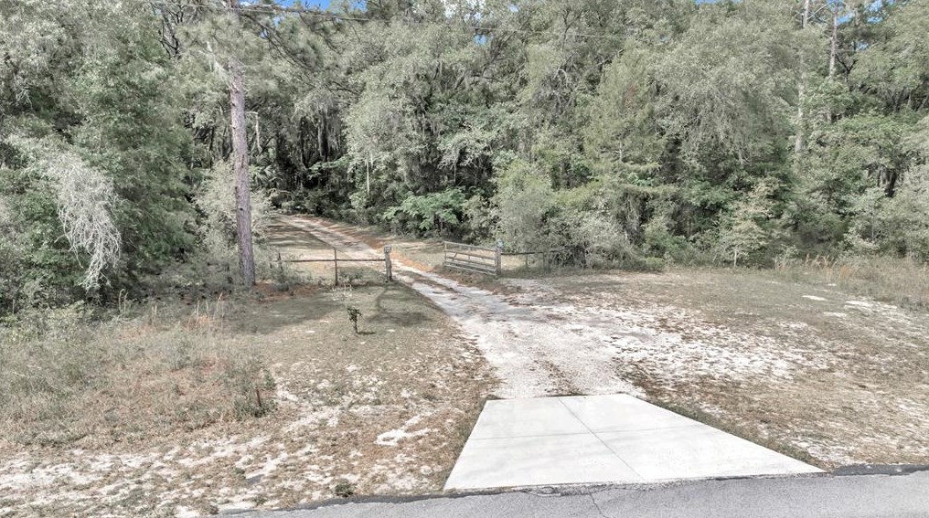 24320 Shorewood Dr, Dunnellon, FL 34431-3020