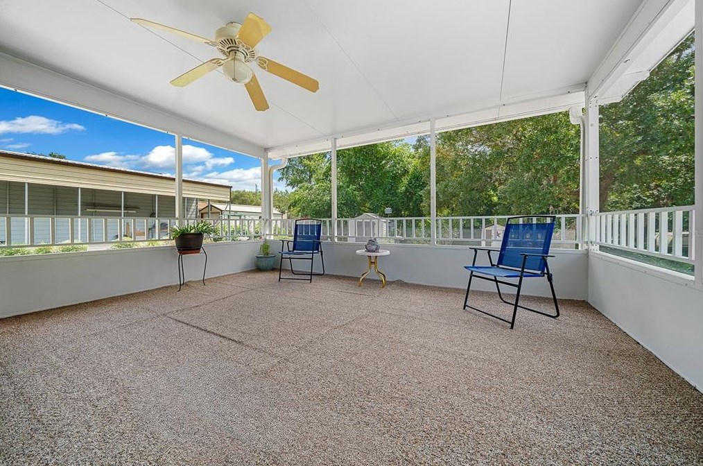 2427 178 Ave, Silver Springs FL  34488-6159 exterior