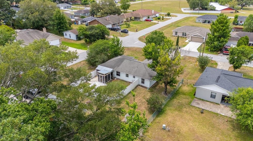 11 Teak Loop Ln, Ocala, FL 34472-9047