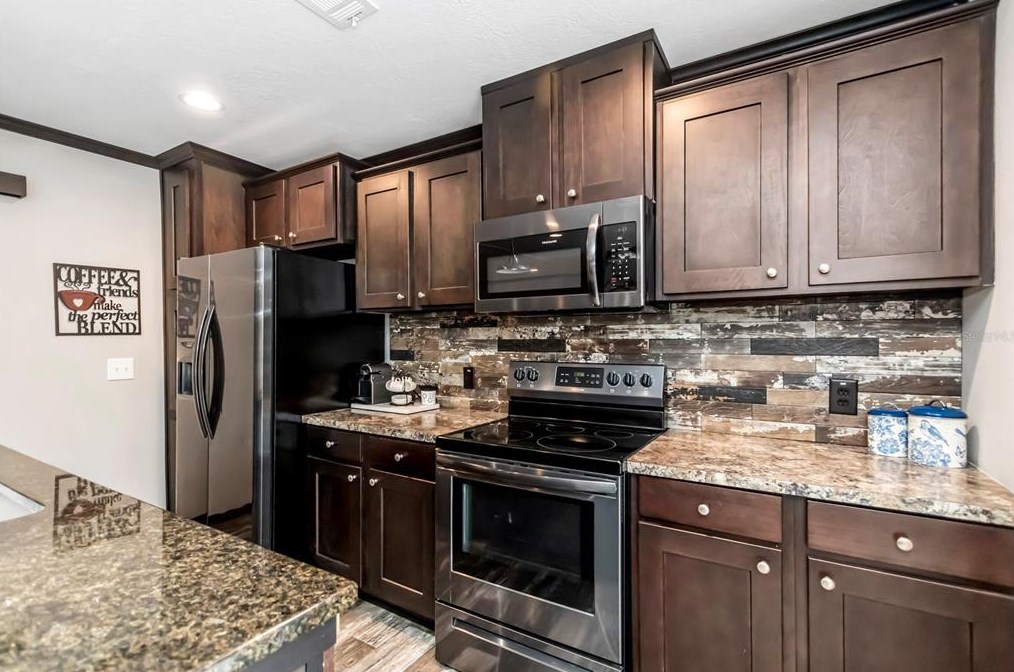 12570 Florida Ave, Floral City FL  34436-4401 exterior