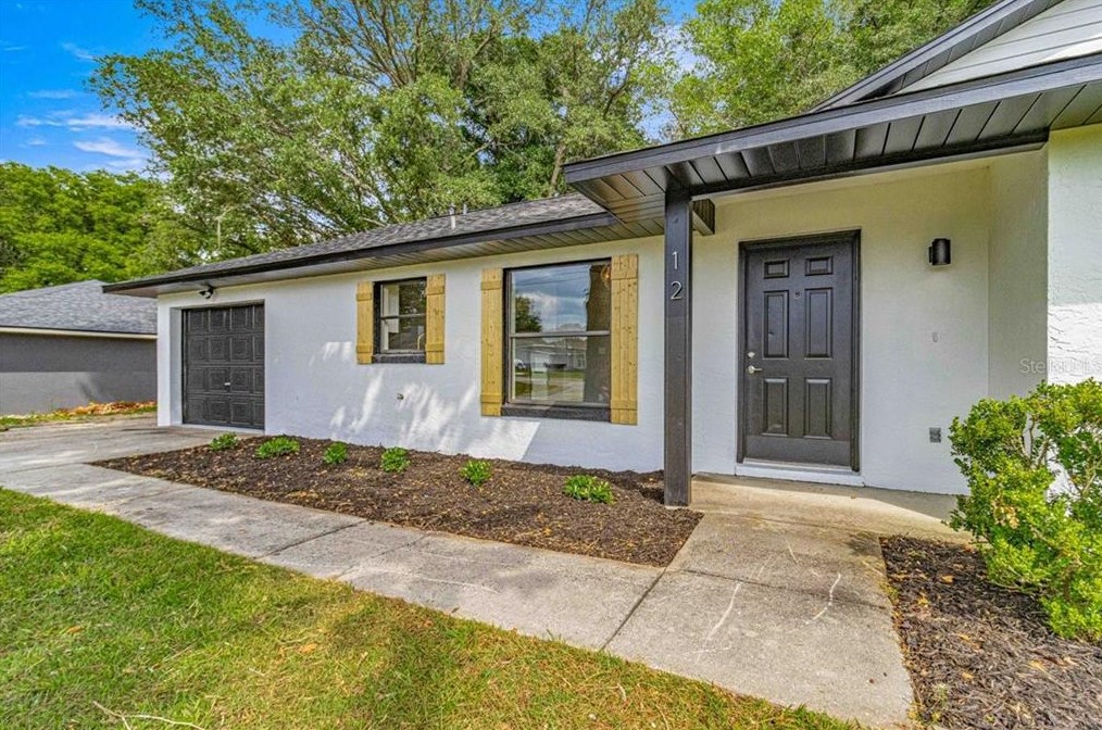 12 Teak Rd, Ocala, FL 34472-8737