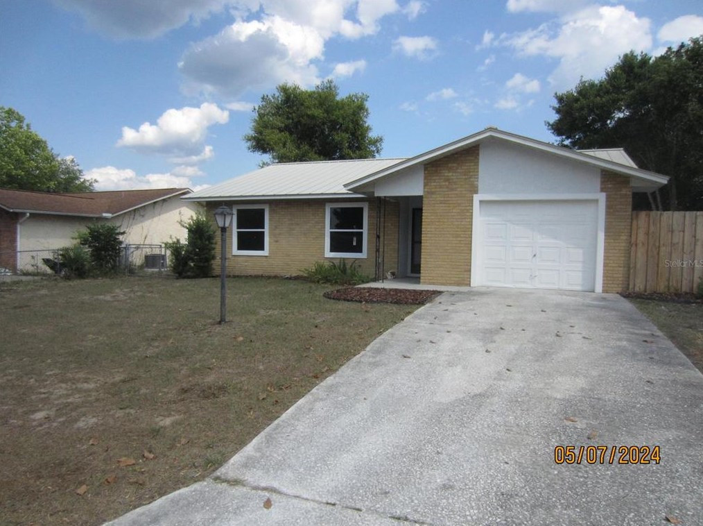 25 Spring Lane Way, Ocala, FL 34472-3011