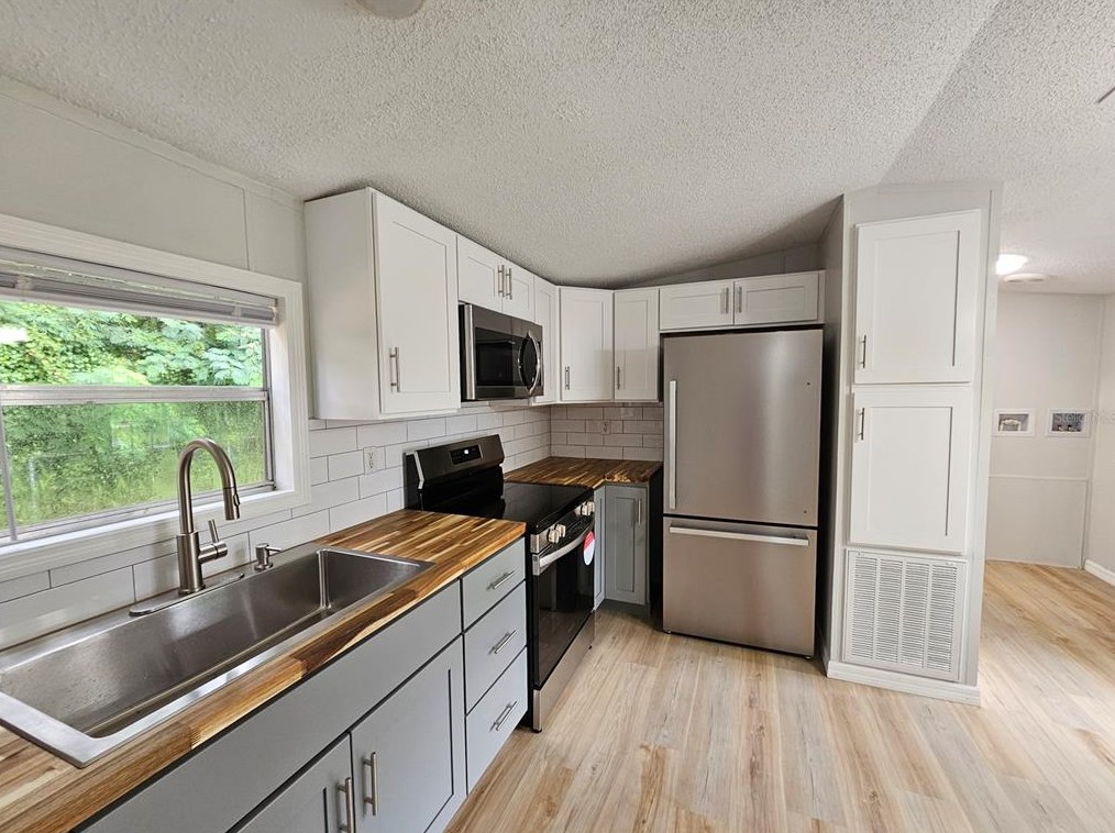 3404 131 Pl, Belleview FL  34420-5656 exterior