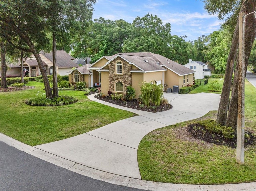 2057 Laurel Run Dr, Ocala, FL 34471-8367