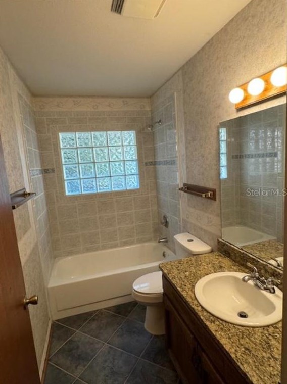 100 Crestwood Dr, Interlachen FL 32148-7362 exterior