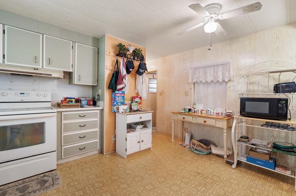 10901 128 St, Belleview FL  34420-6949 exterior