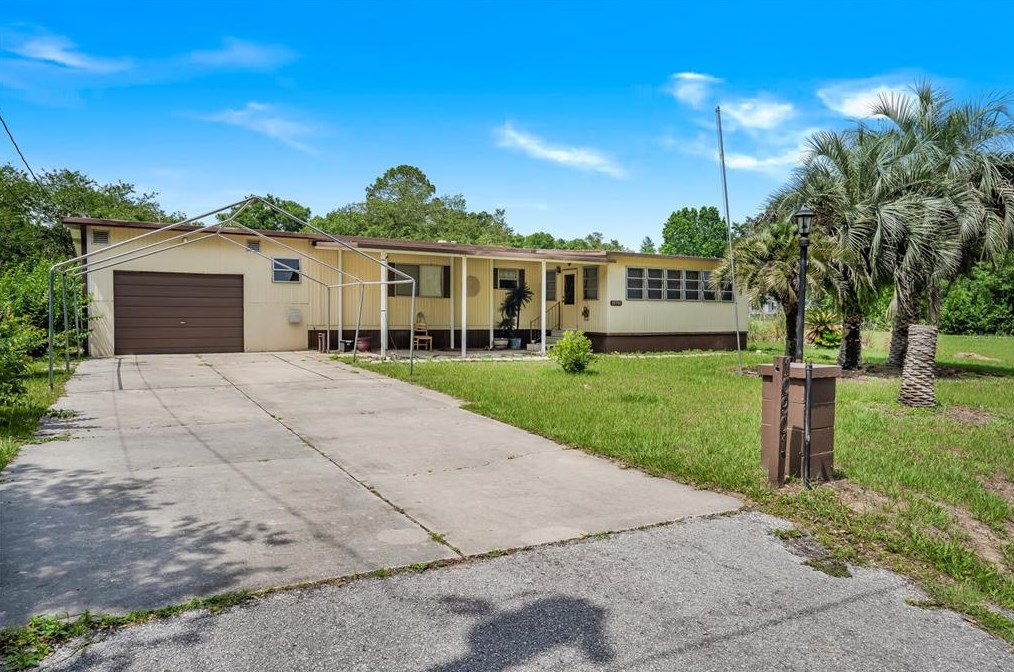 10901 128 St, Belleview FL  34420-6949 exterior