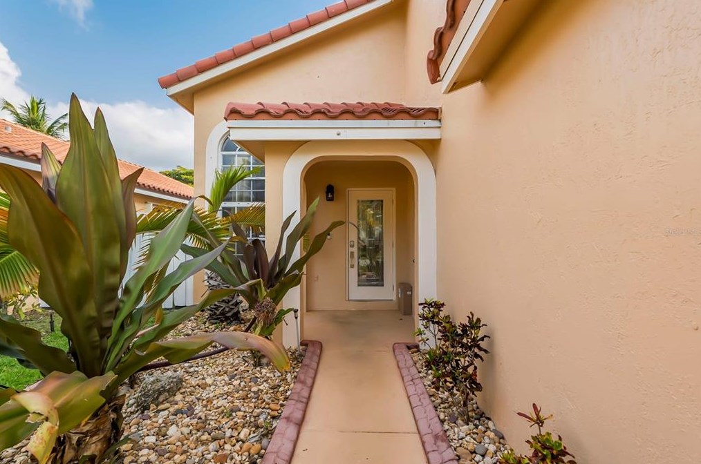 18312 7th St, Hollywood, FL 33029-3684