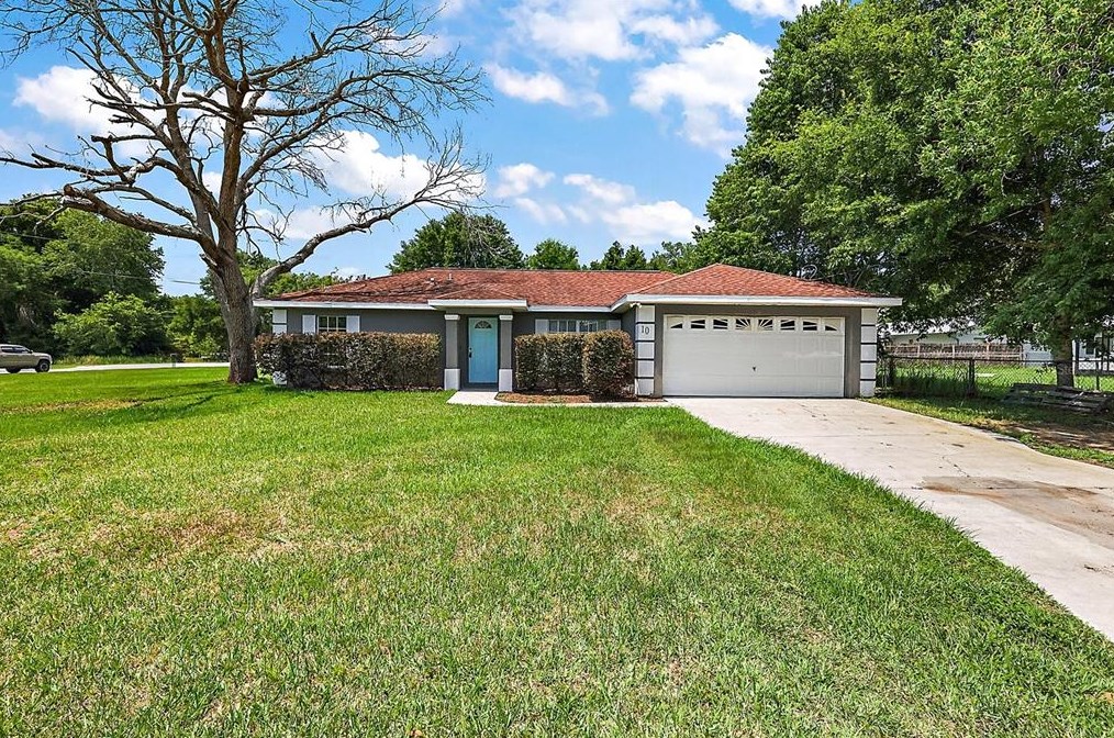 10 Pine Circle Ln, Ocala, FL 34472-9682