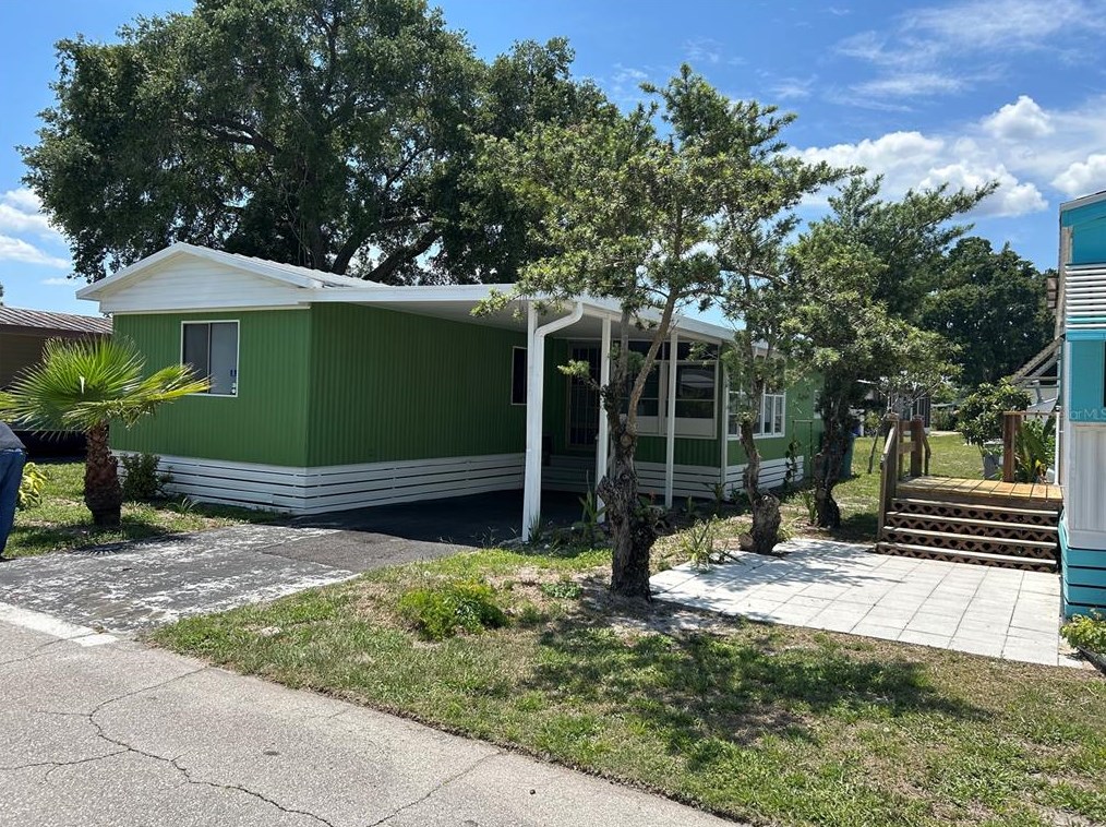 819 Mary St, Wildwood, FL 34785