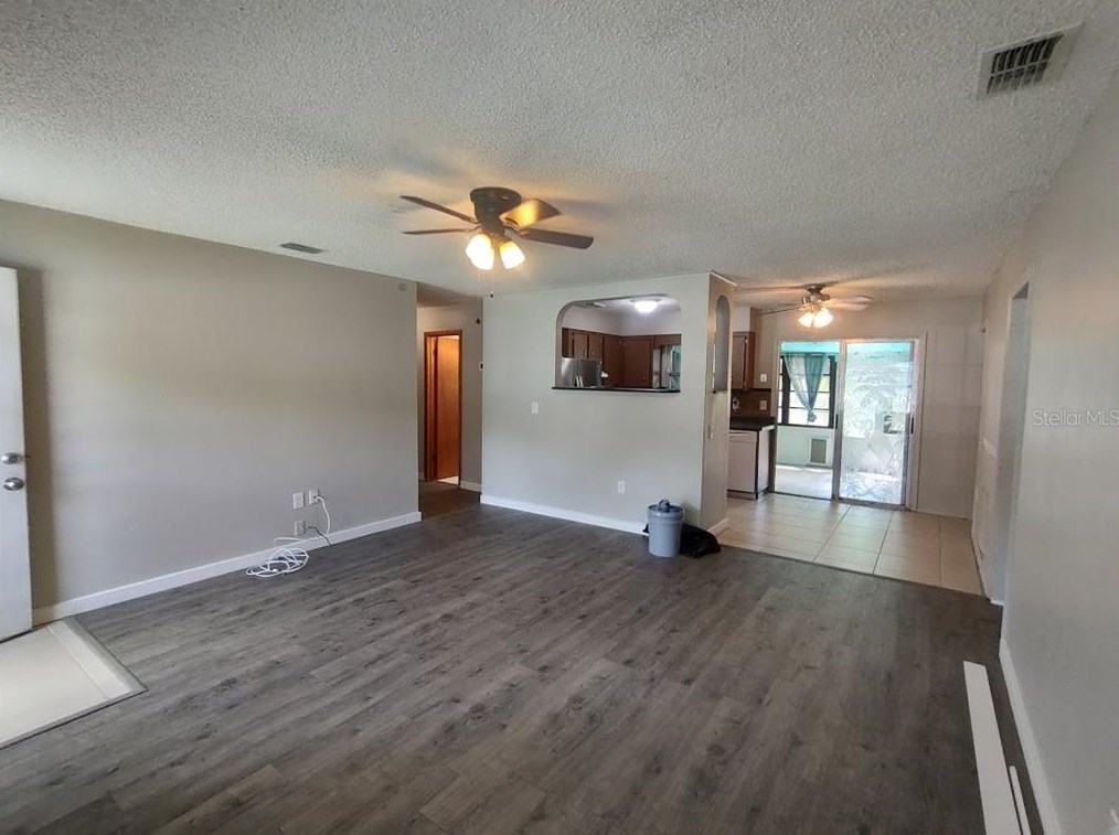 7082 117th St, Belleview, FL 34420-4618