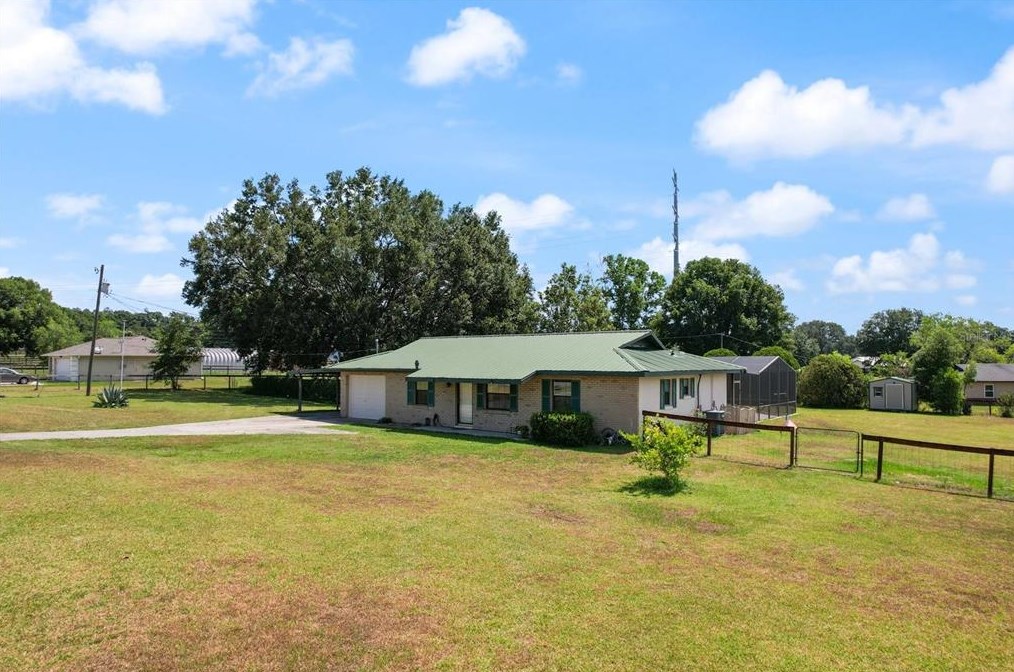 8253 Anthony Rd, Ocala, FL 34479-8311